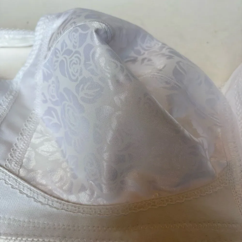 Playtex 18 Hour Elegant White Bra Ultimate Shoulder Comfort Wirefree size 42DD